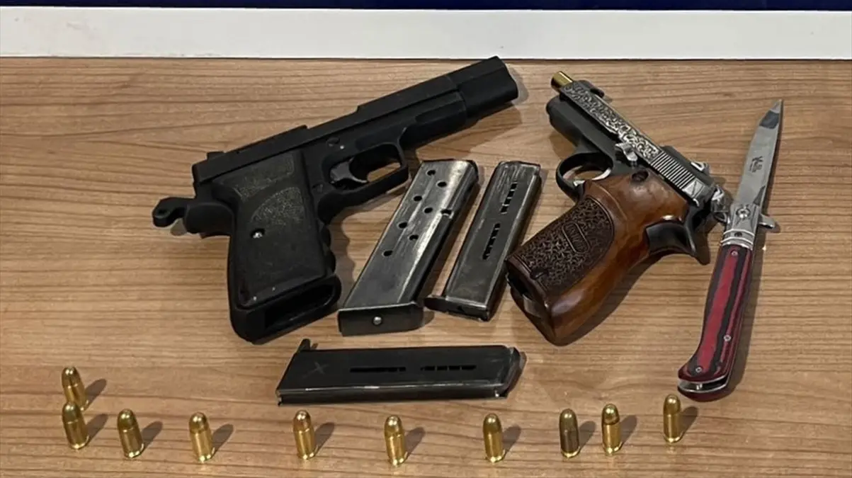 beypazarinda 3 supheli ruhsatsiz silahlarla yakalandi OvGKO11F