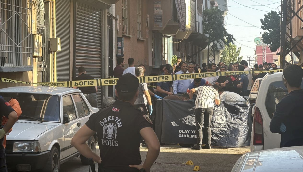 bosanma asamasindaki esini katledip intihar etti g5G81Apw