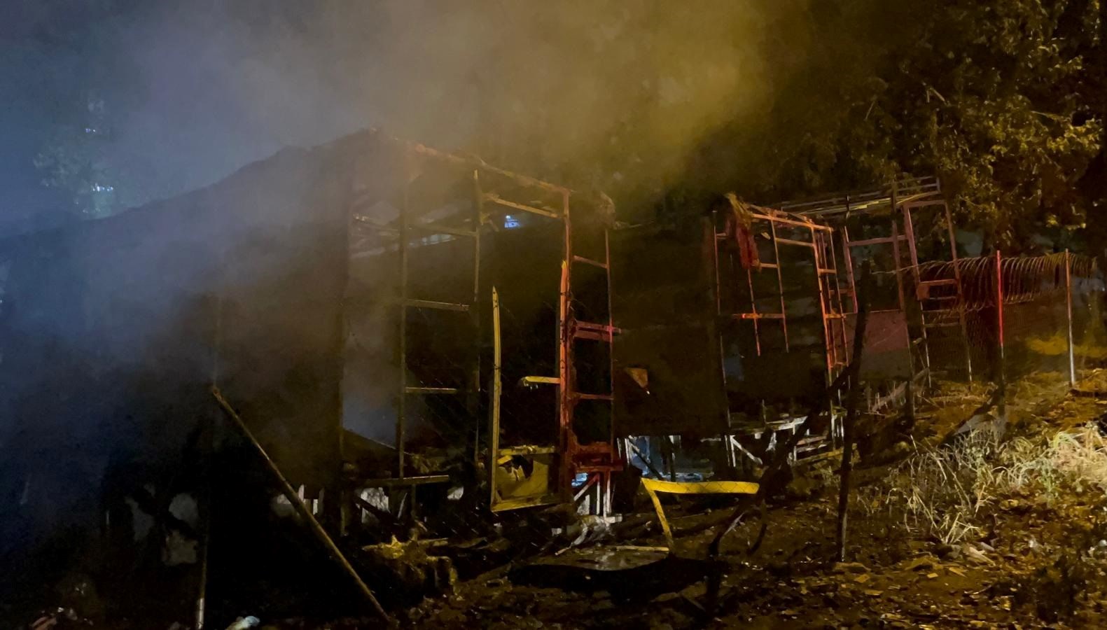 bursada karavan yangini araclar kule dondu wQXUpMfs