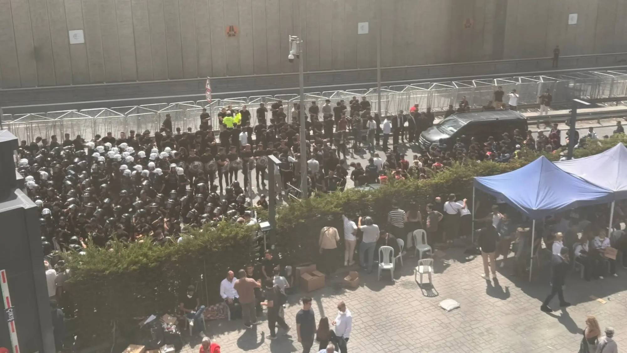 chpden yerlikayaya kanunsuz emirlerle hukuka aykiri bir sekilde baba ocagimiza saldiri emrini siz mi verdiniz 2qKtGtb4