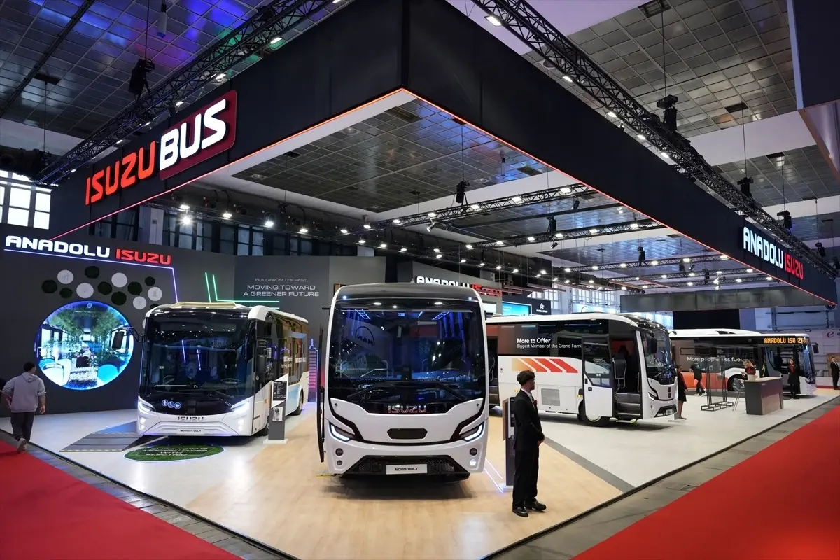 anadolu isuzu busworld europe 2025te yeniliklerini sergiledi sQN6PqNz