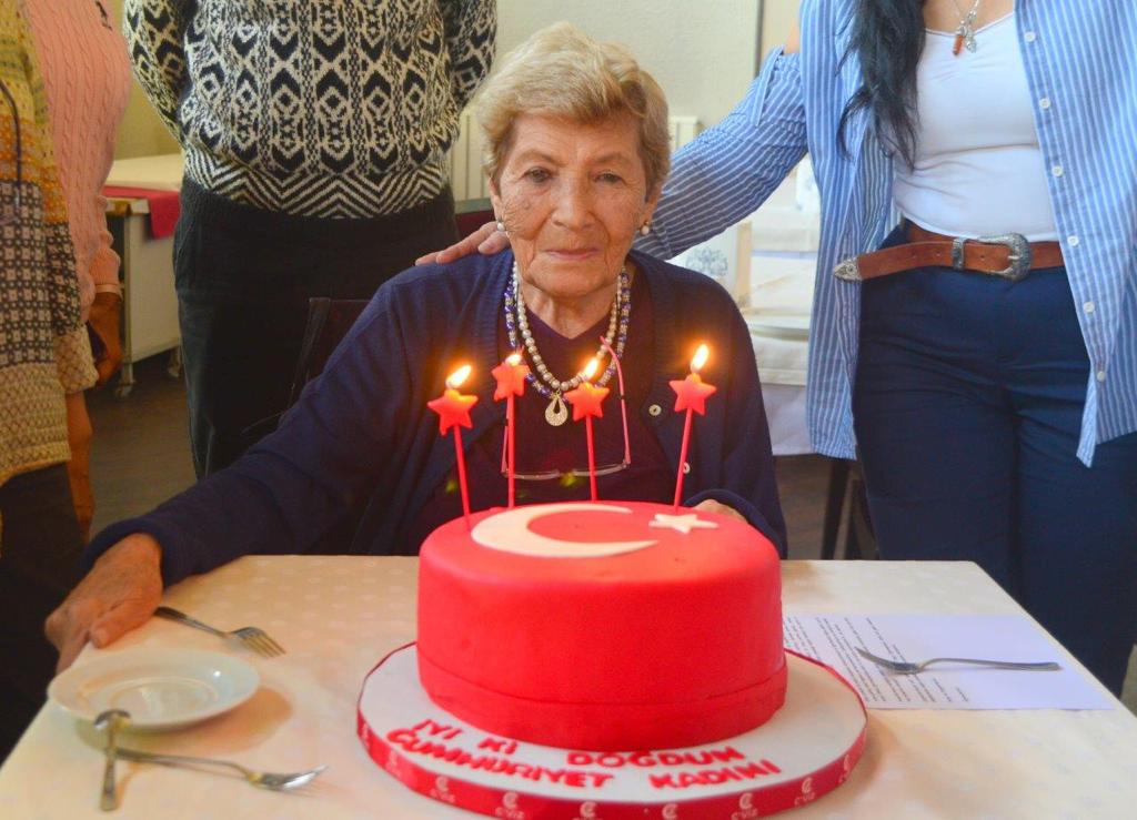 cumhuriyetin yetistirdigi ilk kadin ogretmenlerden tangil yasamini yitirdi unutulmayacak bir cumhuriyet kadini dhsKsXta.jpg