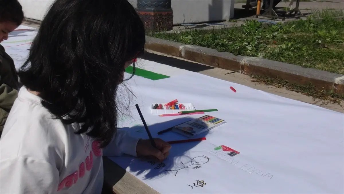 filistinli cocuklar icin ciz etkinligi Mzm8sOxB