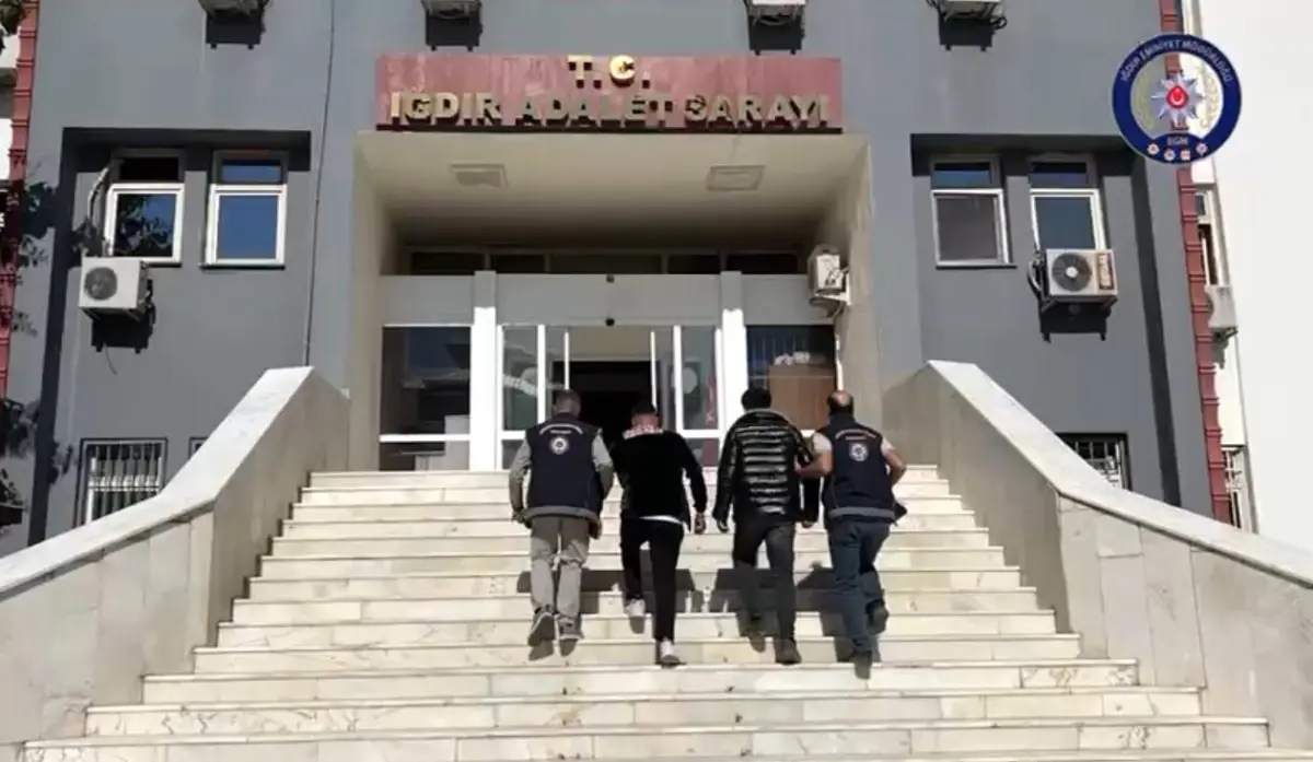 igdirda duzensiz gocmen operasyonu 10 afgan yakalandi BO7wqEIl.jpg