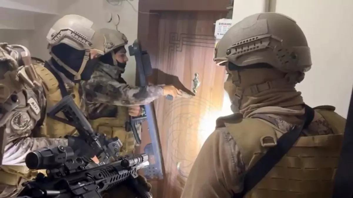 suc orgutune es zamanli operasyon aaaHPtqM.jpg