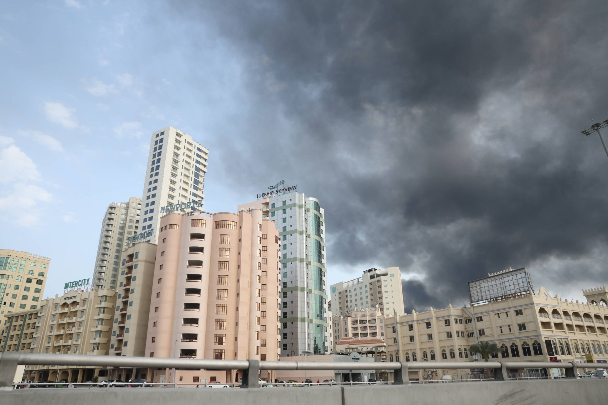 İran, İsrail'e 11'nci dalga füze saldırısı başlattı