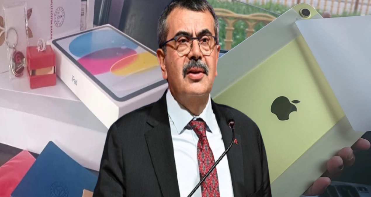 Bakan tekinden gazetecilere tartisma yaratan hediye PHTcFF8d