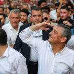 Ozgur ozelin yeni partisi ne kadar pmye