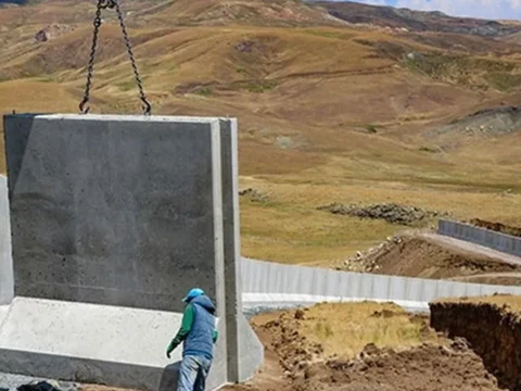 Sinir duvarinda sona yaklasildi projenin 1339 kilometresi tamamlandi 4bDXD7Dw